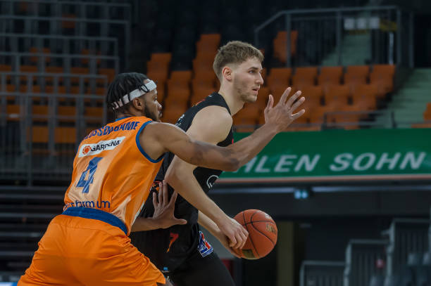 的一场焦点 的一场焦点